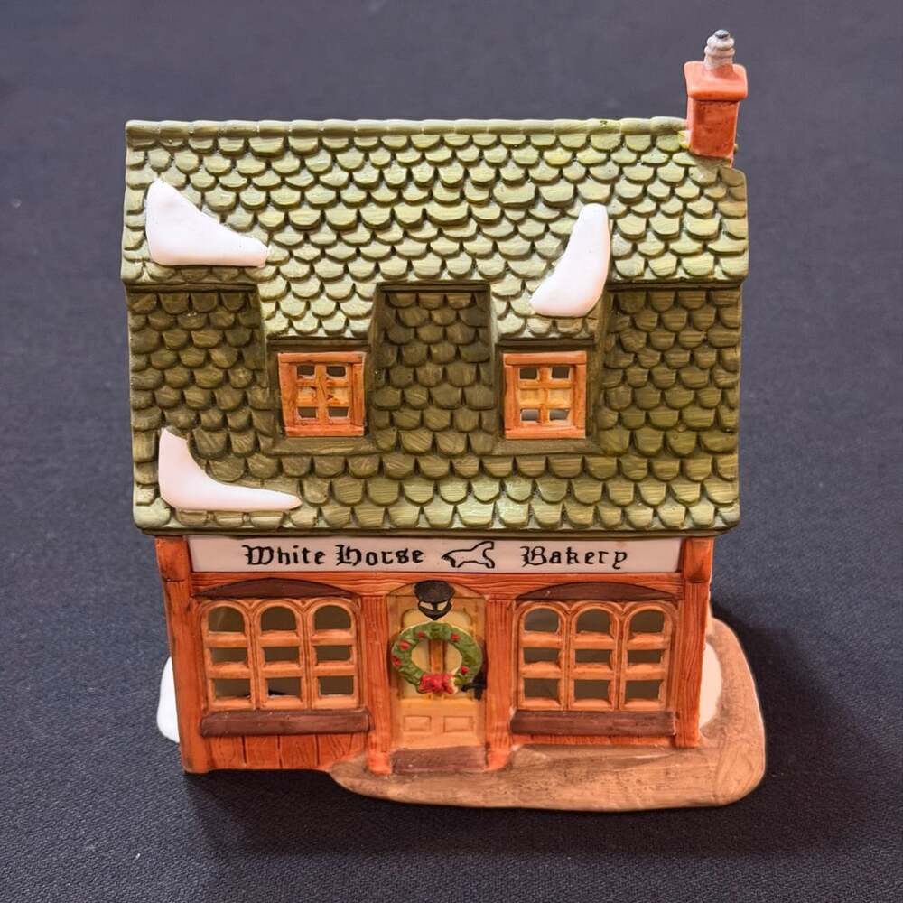 Department 56 White Horse Bakery Dickens Village Porcelain House